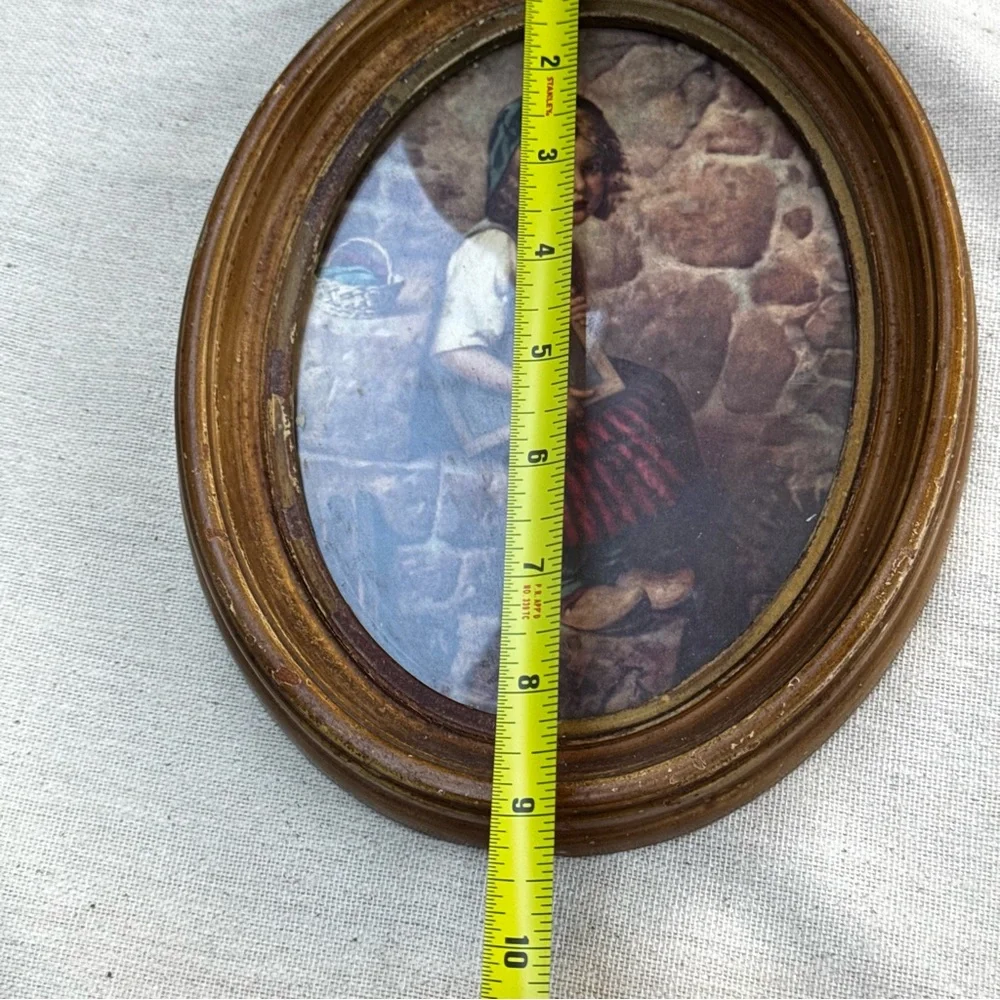 N/A charming oval